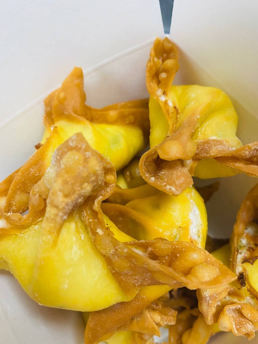 Yummy Yummy | restaurant | 5461 Annapolis Rd, Bladensburg, MD 20710, USA | 3018354400 OR +1 301-835-4400