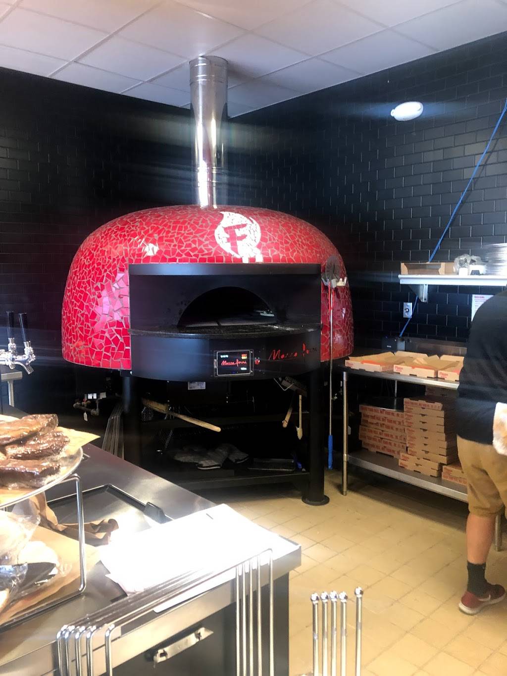 Firenza Pizza | restaurant | 2090 S Pleasant Valley Rd, Winchester, VA 22601, USA | 5406867742 OR +1 540-686-7742