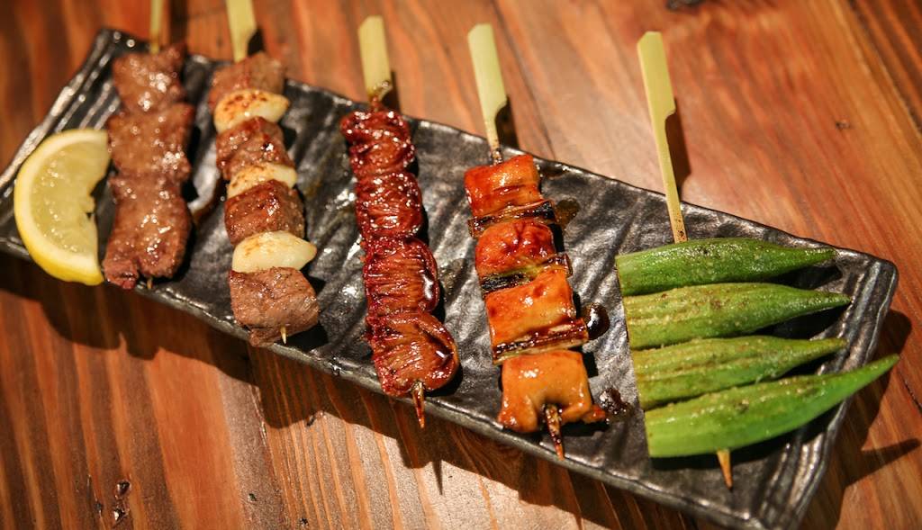 Takumi Izakaya Bar | restaurant | 826 J St, Sacramento, CA 95814, USA | 9162284095 OR +1 916-228-4095