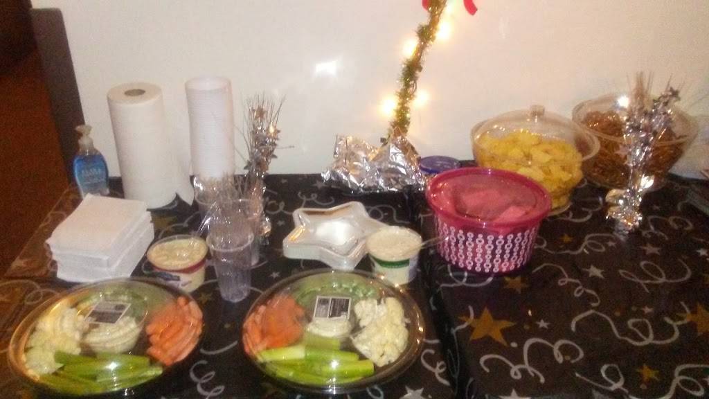 Wendys | restaurant | 6225 W Capitol, Milwaukee, WI 53216, USA | 4144381435 OR +1 414-438-1435