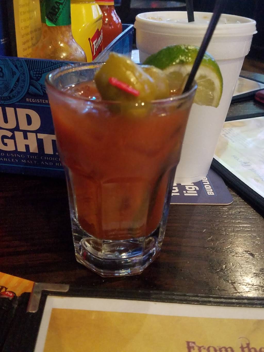 The Brew Top Pub and Patio | restaurant | 6601 W 135th St, Overland Park, KS 66223, USA | 9138975500 OR +1 913-897-5500