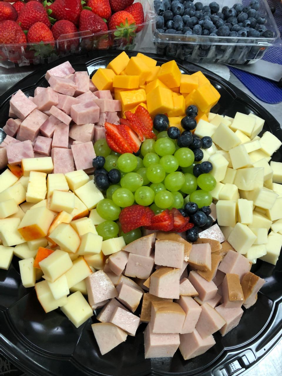 Houstons Famous Deli | restaurant | 2130 Holly Hall St, Houston, TX 77054, USA | 7137992544 OR +1 713-799-2544