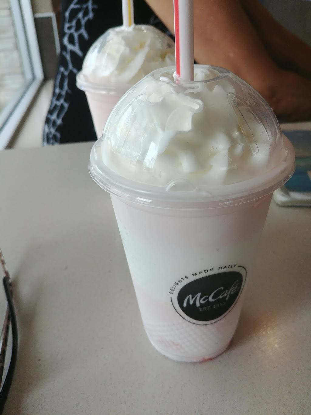 McDonalds | cafe | 7751 W Sample Rd, Coral Springs, FL 33065, USA | 9547526710 OR +1 954-752-6710