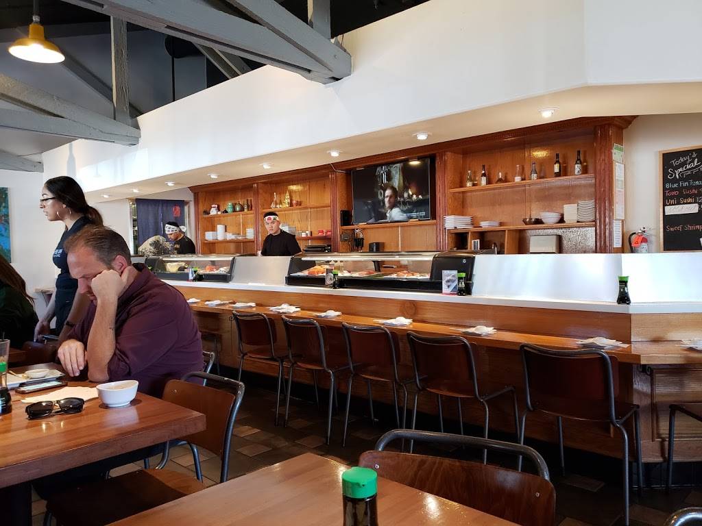 Fire-Fish Sushi & More | restaurant | 27507 Ynez Rd, Temecula, CA 92591, USA | 9516999689 OR +1 951-699-9689