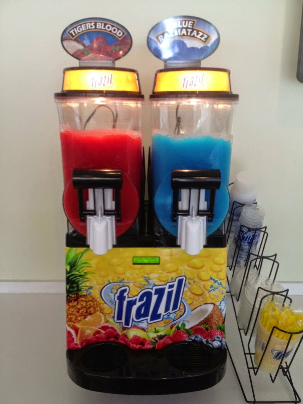 Tropical Sno Kansas City | meal takeaway | 222 W 85th St, Kansas City, MO 64114, USA | 8167592726 OR +1 816-759-2726