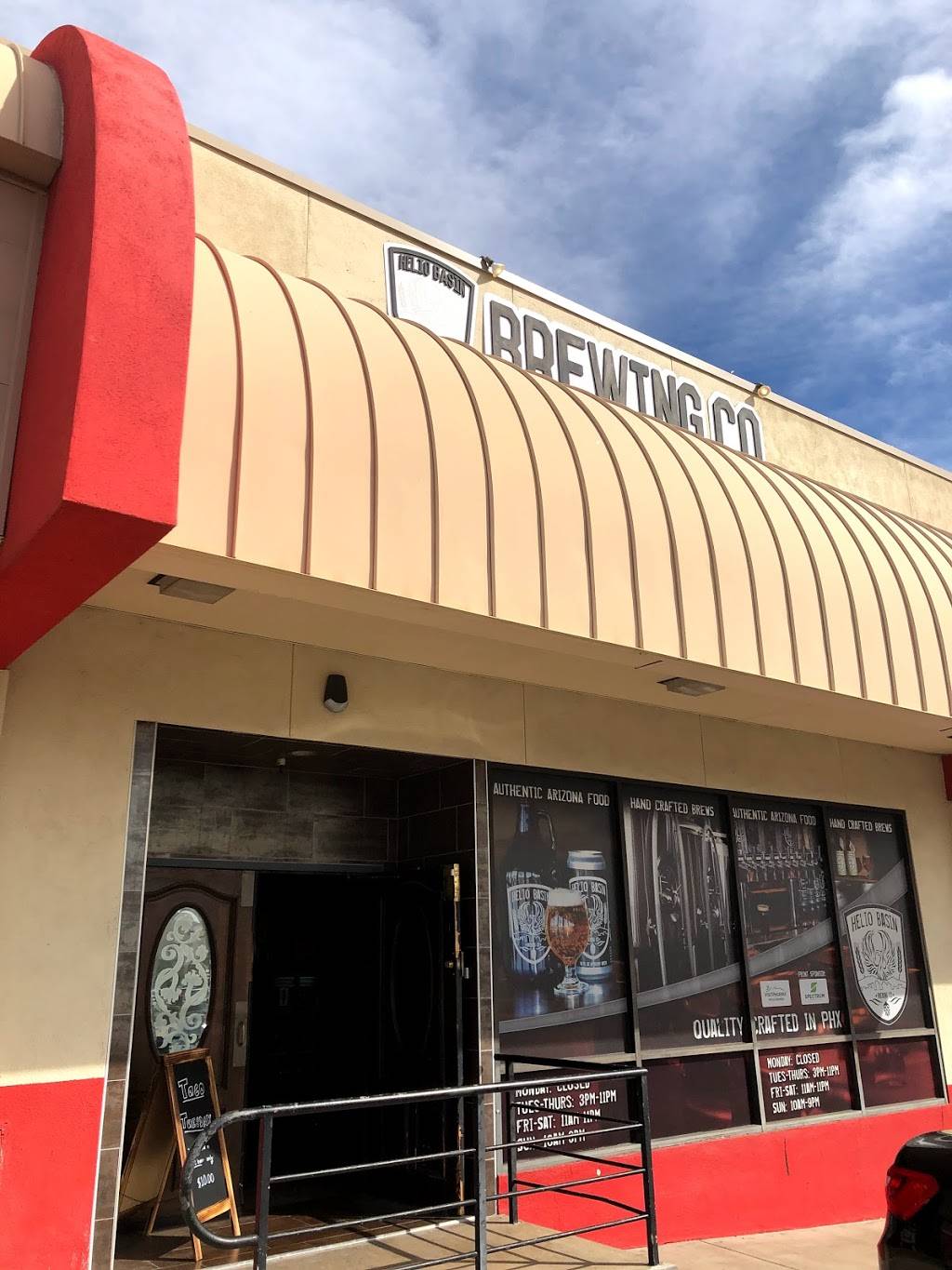 Helio Basin Brewing Company | restaurant | 3935 E Thomas Rd, Phoenix, AZ 85018, USA | 6023543525 OR +1 602-354-3525