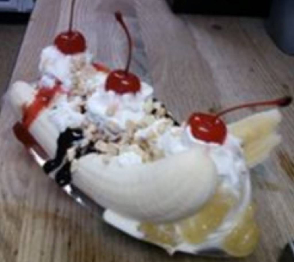 Tastee Treet | restaurant | 1219 N Cheney St, Taylorville, IL 62568, USA | 2178276394 OR +1 217-827-6394