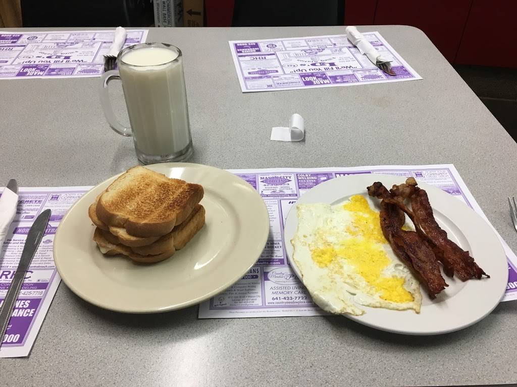 LDs Filling Station | restaurant | 620 12th St NE, Mason City, IA 50401, USA | 6414942313 OR +1 641-494-2313