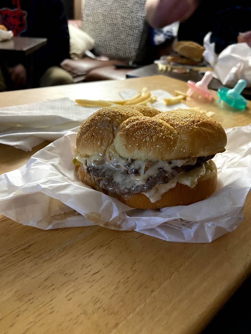 Burger Ranch | restaurant | 820 S 38th St, Tacoma, WA 98418, USA | 2534723069 OR +1 253-472-3069