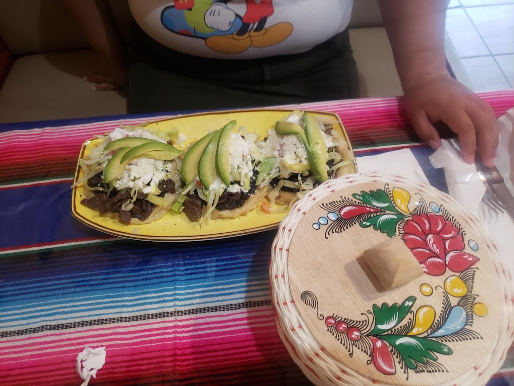 Banquetes Doña Cheli | restaurant | 34 Park Hill Ave, Yonkers, NY 10701, USA | 9142194360 OR +1 914-219-4360