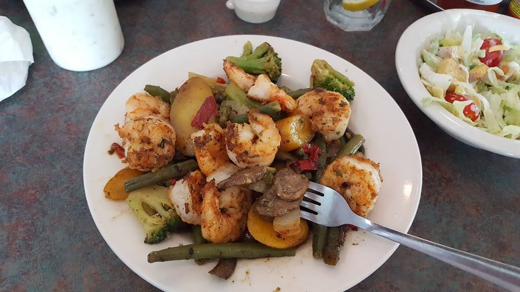 SHUCKS! | restaurant | 701 W Port St, Abbeville, LA 70510, USA | 3378983311 OR +1 337-898-3311