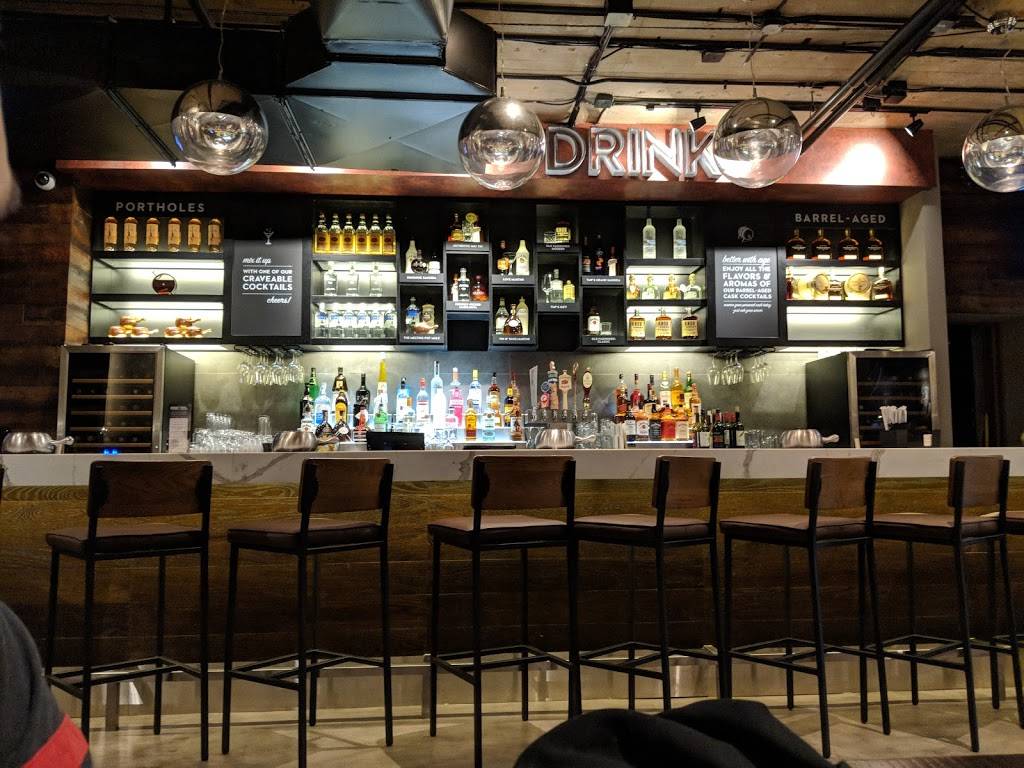 The Melting Pot | restaurant | 2 Bridge Ave, Red Bank, NJ 07701, USA | 7324759222 OR +1 732-475-9222