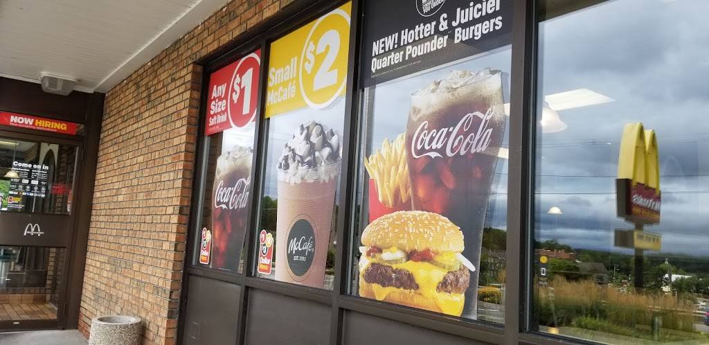 McDonalds | cafe | 40 Bridge St, Gardiner, ME 04345, USA | 2075824830 OR +1 207-582-4830