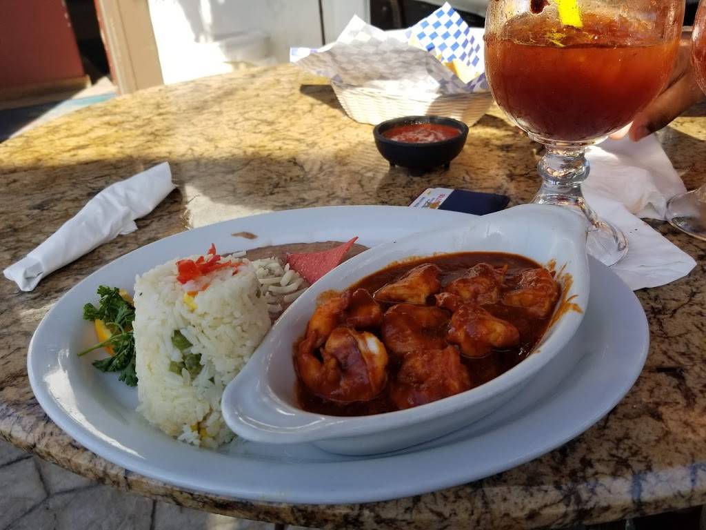 Karinas Mexican Seafood | restaurant | 1705 Highland Ave, National City, CA 91950, USA | 6194778877 OR +1 619-477-8877