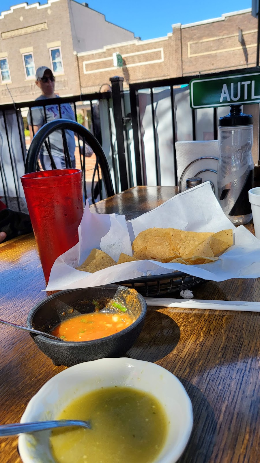 Jalisco Restaurante | restaurant | 136 W Main St, Lewisville, TX 75057, USA | 9724208411 OR +1 972-420-8411