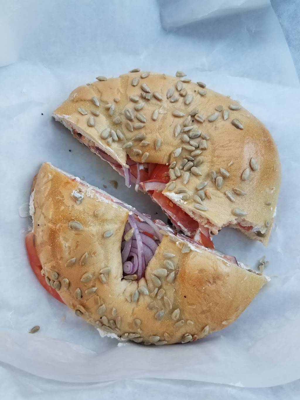 Goldbergs Famous Deli & Restaurant | bakery | 65 Main St, Westhampton Beach, NY 11978, USA | 6319983878 OR +1 631-998-3878