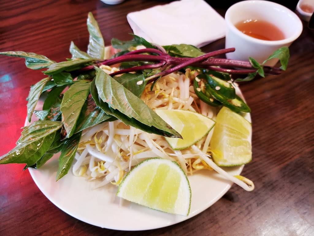 Pho Ha Saigon | restaurant | 320 W Oregon Ave, Philadelphia, PA 19148, USA | 2153891002 OR +1 215-389-1002