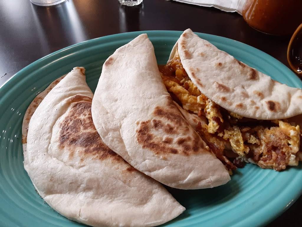 Esmes Mexican restaurant | restaurant | 1602 Callaghan Rd, San Antonio, TX 78228, USA | 2102653216 OR +1 210-265-3216