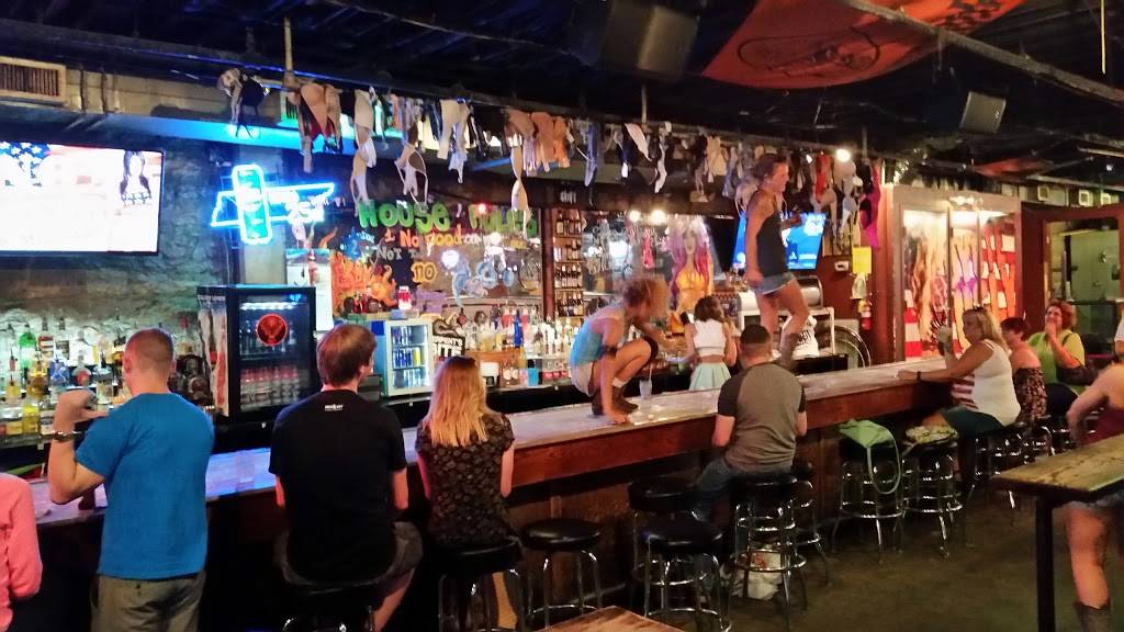 Coyote UGLY | restaurant | 154 2nd Ave N, Nashville, TN 37201, USA | 6152548459 OR +1 615-254-8459