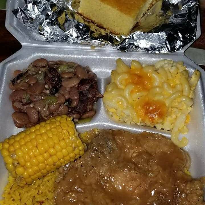 We Got The Look | restaurant | 224 Dairy Rd, Auburndale, FL 33823, USA | 8636565670 OR +1 863-656-5670