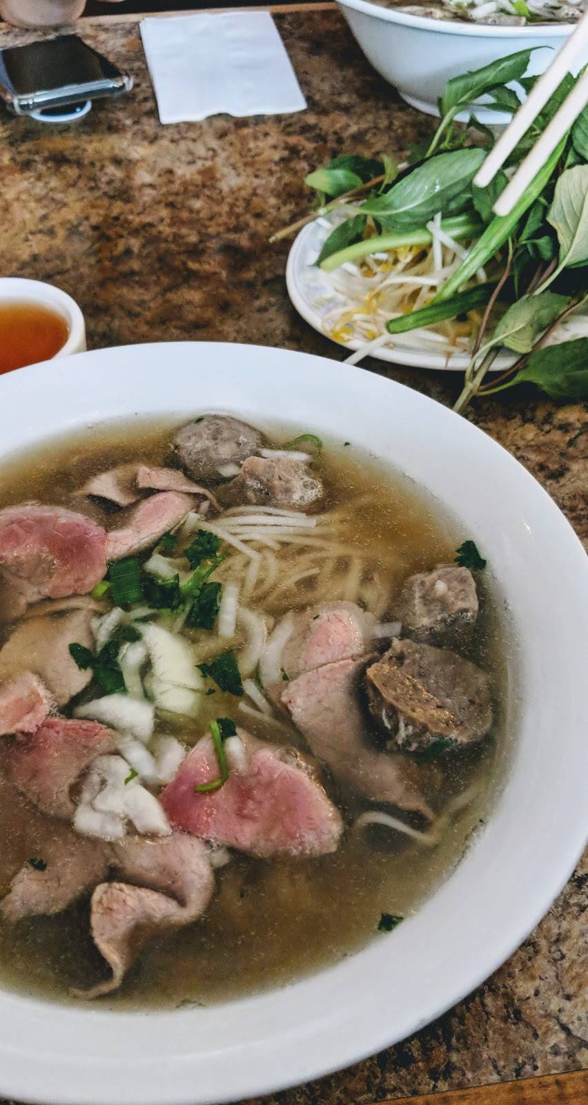 Pho Dau Bo | restaurant | 301 King St E, Kitchener, ON N2G 2L3, Canada | 5195688904 OR +1 519-568-8904
