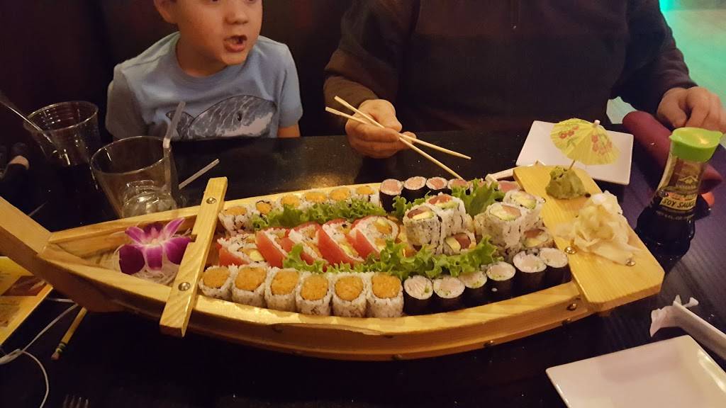 East Moon Asian Bistro | restaurant | 7400 Ritchie Hwy, Glen Burnie, MD 21061, USA | 4107686688 OR +1 410-768-6688