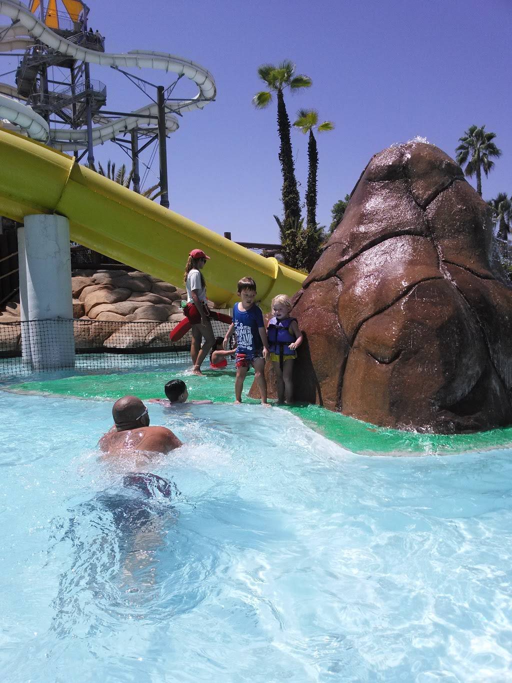 Carls Jr. | restaurant | 111 Raging Waters Dr, San Dimas, CA 91773, USA | 9098022245 OR +1 909-802-2245