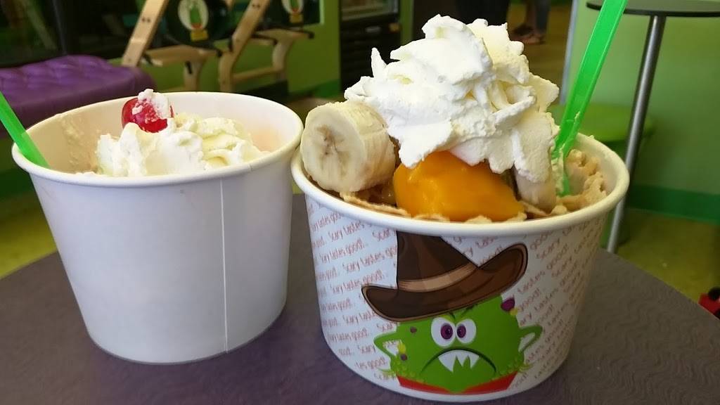 Monster Yogurt | restaurant | 9540 Garland Rd, Dallas, TX 75218, USA | 2143216363 OR +1 214-321-6363