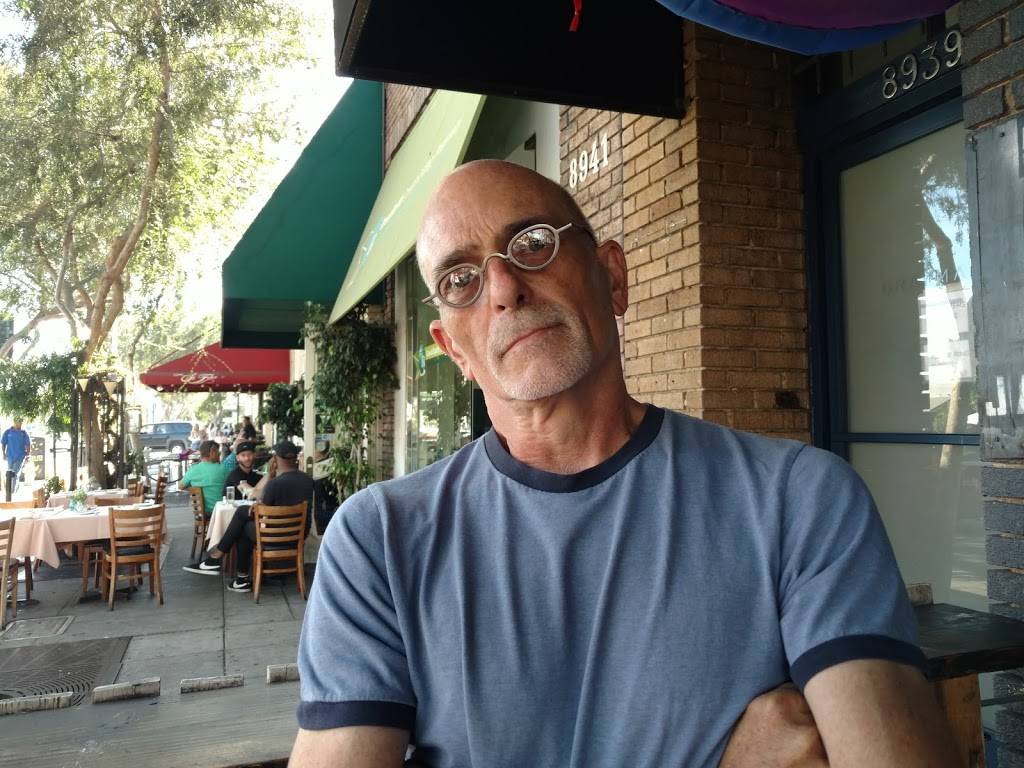 Bayou | restaurant | 8939 Santa Monica Blvd, West Hollywood, CA 90069, USA | 3102733303 OR +1 310-273-3303