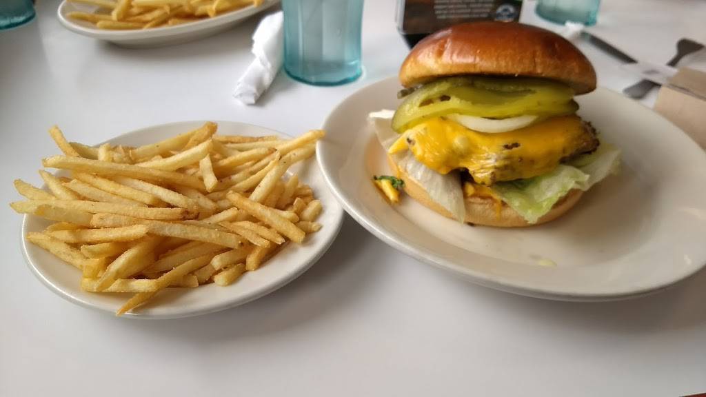 Steak n Shake | restaurant | 1125 Interstate Dr, Cookeville, TN 38501, USA | 9315256742 OR +1 931-525-6742