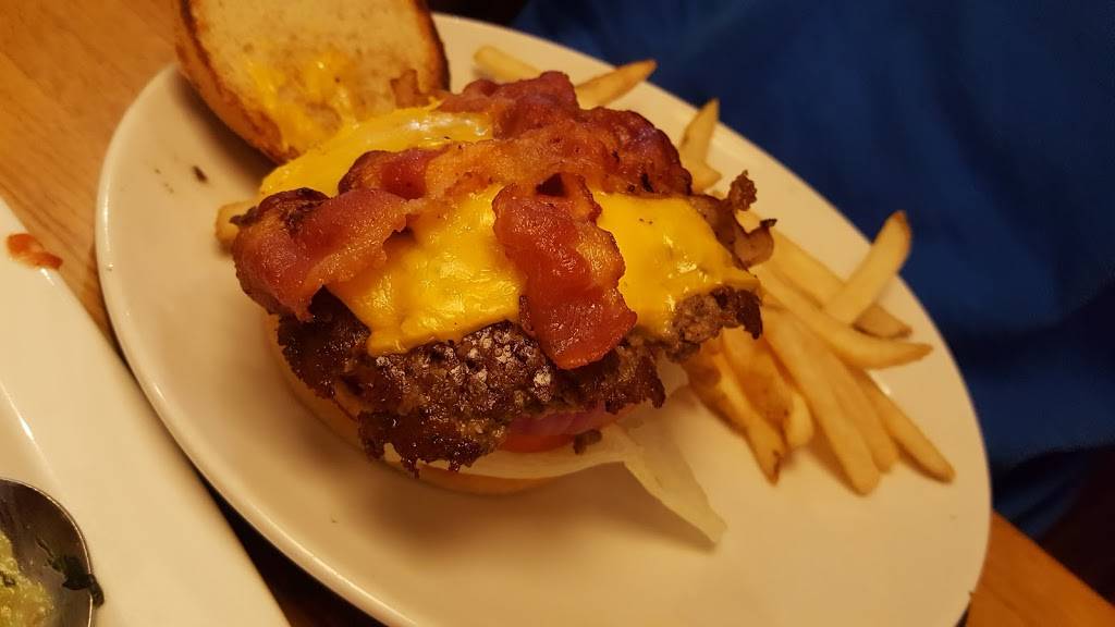 Applebees Grill + Bar | restaurant | 11120 Abercorn St, Savannah, GA 31419, USA | 9129207966 OR +1 912-920-7966