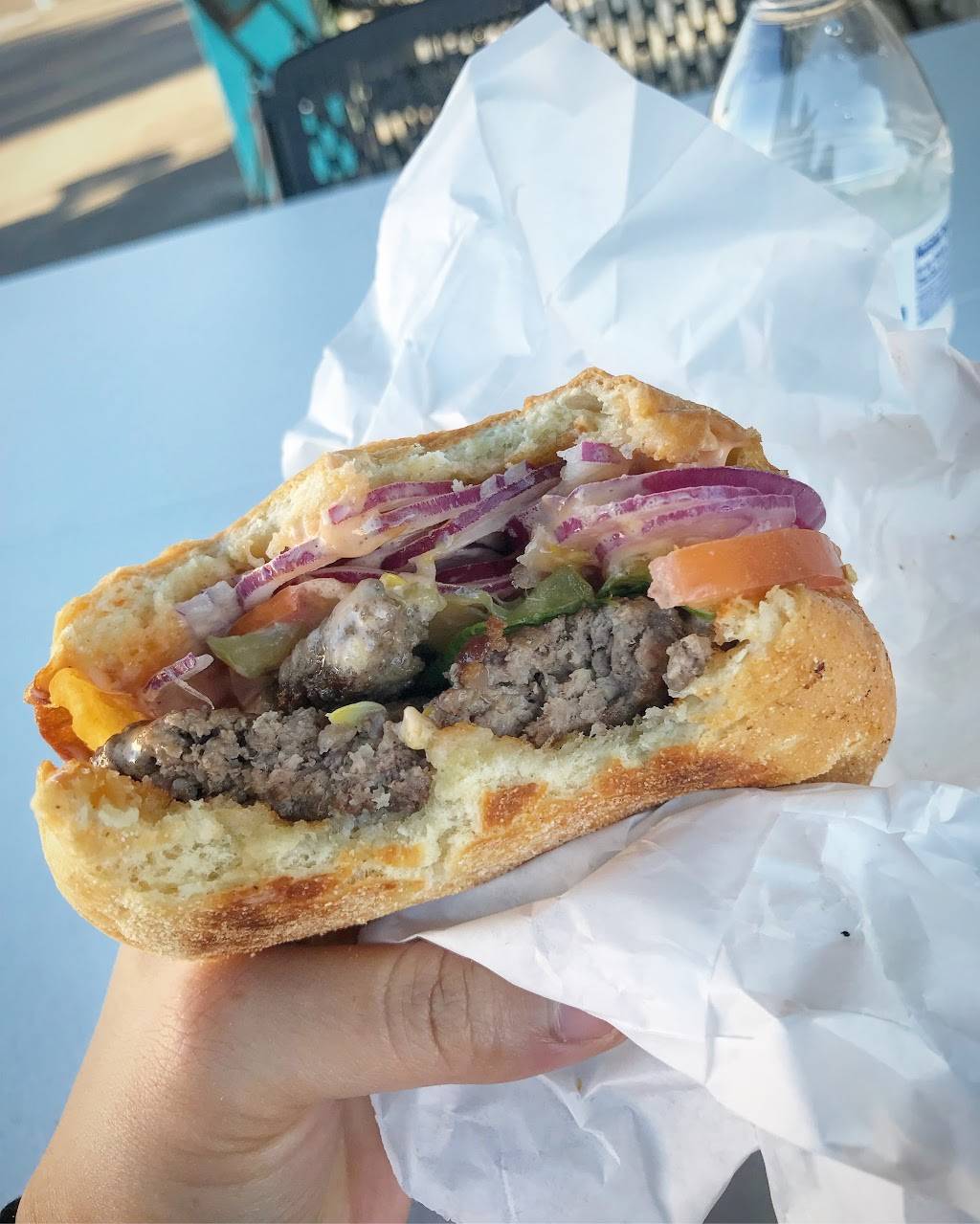 Lauras Burgers and More | restaurant | 60 E Western Ave, Avondale, AZ 85323, USA | 6239322016 OR +1 623-932-2016