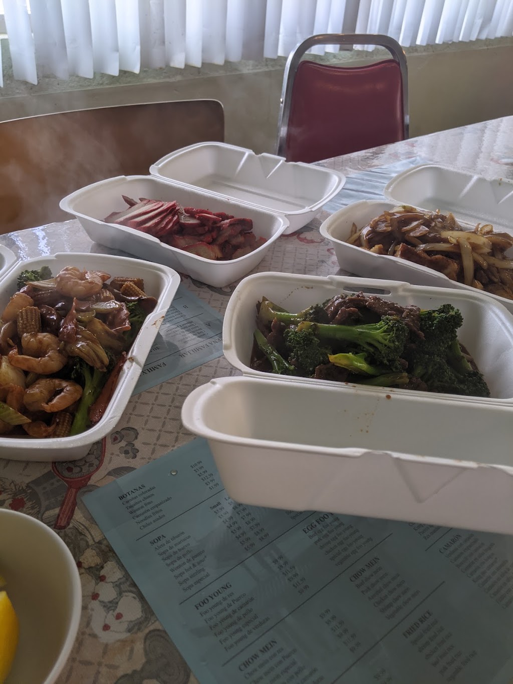 Lis Restaurant | restaurant | 647 Main St, San Luis, AZ 85349, USA | 9286273378 OR +1 928-627-3378