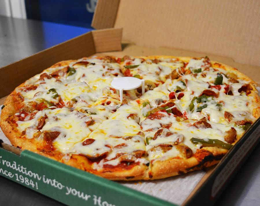 Ianazones Pizza (5 Points) | meal takeaway | 9056 N Lima Rd # A, Poland, OH 44514, USA | 2347593533 OR +1 234-759-3533