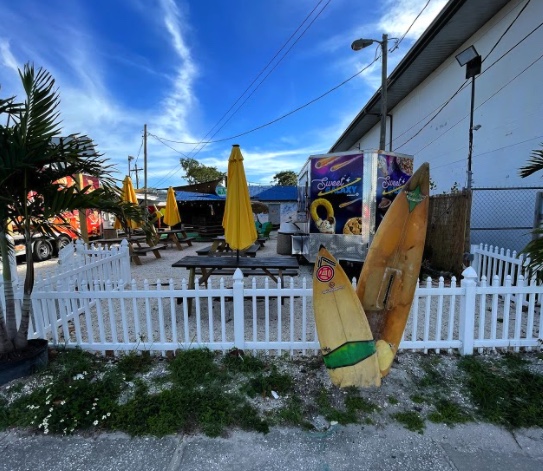 El patio Tampa | restaurant | 4236 W Waters Ave, Tampa, FL 33614, USA | 5099929725 OR +1 509-992-9725