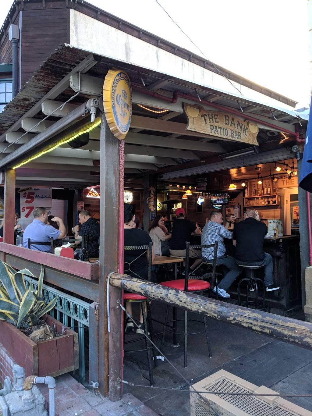 Bank Of Mexican Food | restaurant | 28645 Old Town Front St, Temecula, CA 92590, USA | 9516766160 OR +1 951-676-6160