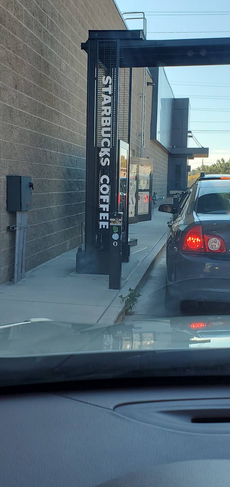 Starbucks | cafe | 465 Fuller Ave NE, Grand Rapids, MI 49503, USA | 6169165416 OR +1 616-916-5416