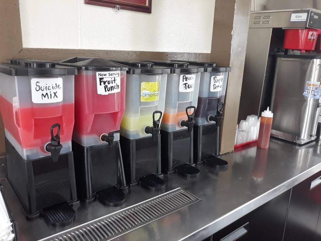 Wings R King | restaurant | 4317, 3833 E Lake Blvd, Birmingham, AL 35217, USA | 2058410303 OR +1 205-841-0303