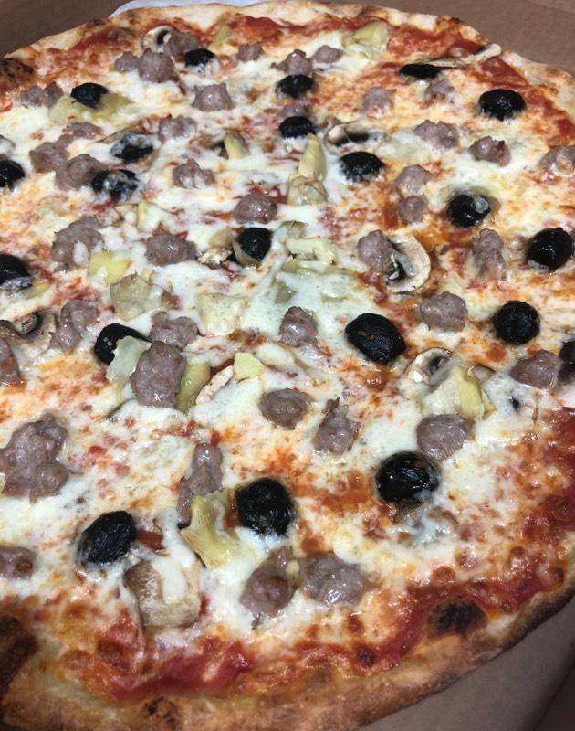 Greenwich Pizzeria | restaurant | 1072 E Putnam Ave, Riverside, CT 06878, USA | 2036371000 OR +1 203-637-1000