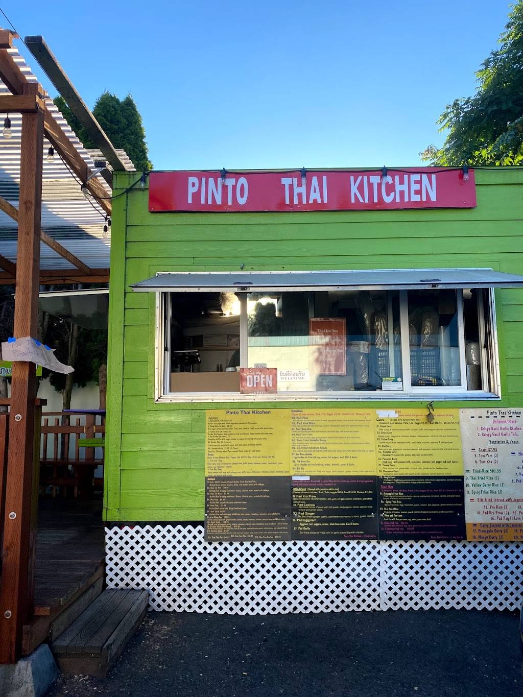 Pinto Thai Kitchen | restaurant | 3207 SE Hawthorne Blvd, Portland, OR 97214, USA | 5038306589 OR +1 503-830-6589
