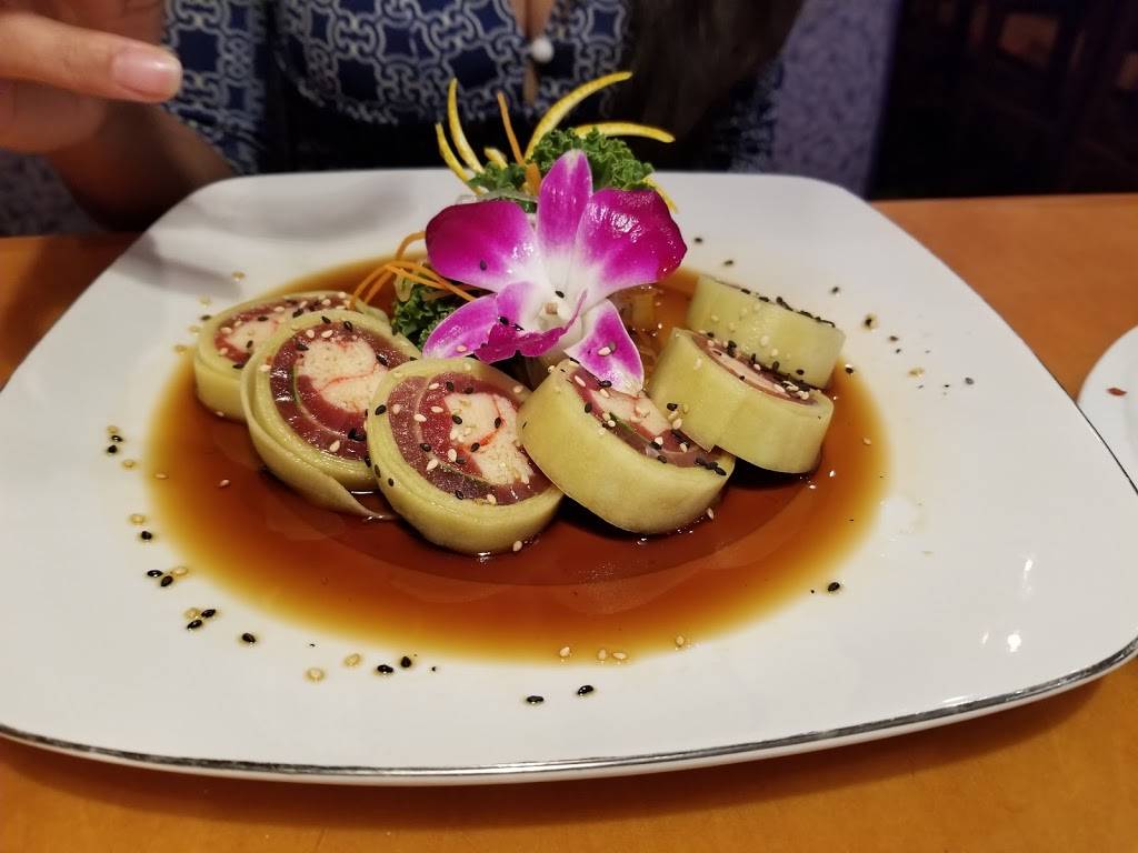 Sushi-Thai of Naples | restaurant | 869 103rd Ave N #10, Naples, FL 34108, USA | 2395927575 OR +1 239-592-7575