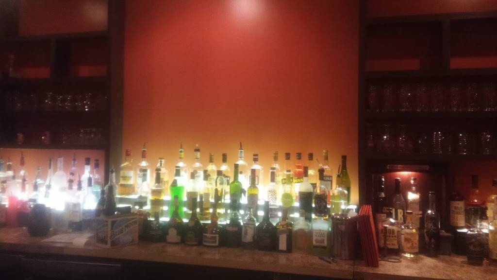 Bossanova | restaurant | 112 W 3rd St, Alton, IL 62002, USA | 6184621175 OR +1 618-462-1175