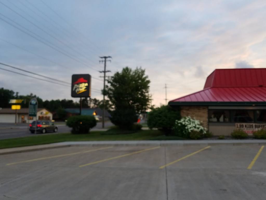 Pizza Hut | meal takeaway | 205 W Pine St, Eagle River, WI 54521, USA | 7154799709 OR +1 715-479-9709
