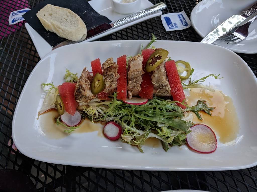 Public Fish & Oyster | restaurant | 513 W Main St, Charlottesville, VA 22903, USA | 4349955542 OR +1 434-995-5542