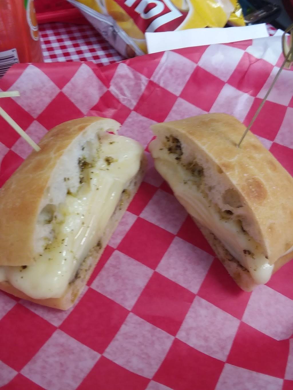 Fork & Folk Bistro | restaurant | 115 W Center Ave, Sebring, FL 33870, USA | 8634515438 OR +1 863-451-5438