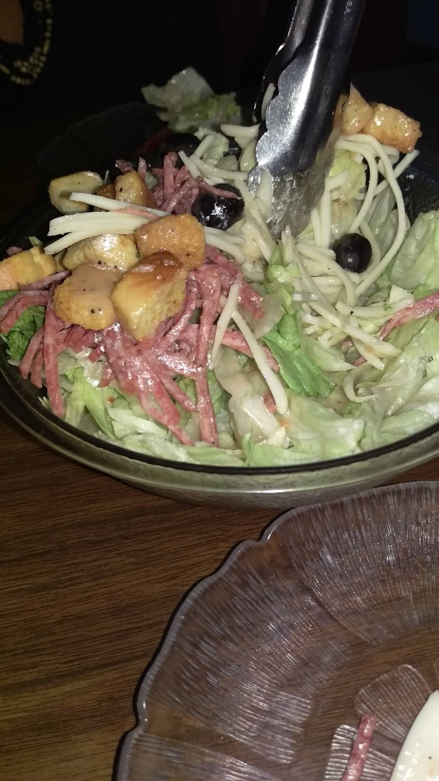 Reggios | restaurant | 1213 E Jefferson Blvd, Mishawaka, IN 46545, USA | 5742550588 OR +1 574-255-0588