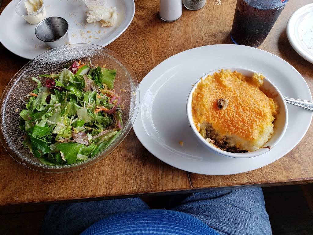 Bootsies - Restaurant | Bakery | General Store | restaurant | 1365 IL-3, Waterloo, IL 62298, USA | 6189390124 OR +1 618-939-0124