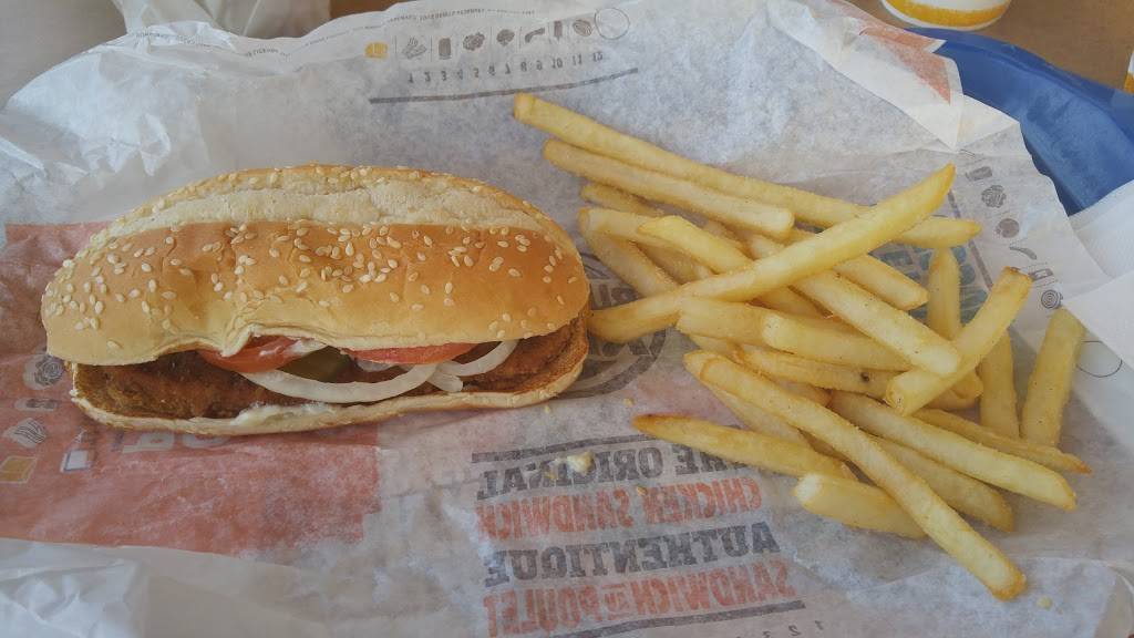 Burger King | restaurant | 4320 Walker Rd, Windsor, ON N8W 3T5, Canada | 5199695223 OR +1 519-969-5223