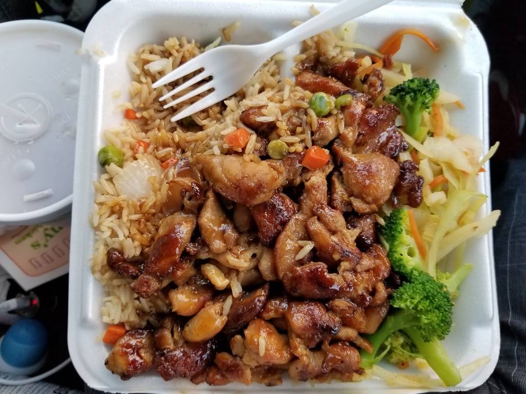 Tonys Pizza & Chicken | restaurant | 34 Smallwood Village Center, Waldorf, MD 20602, USA | 2402223328 OR +1 240-222-3328