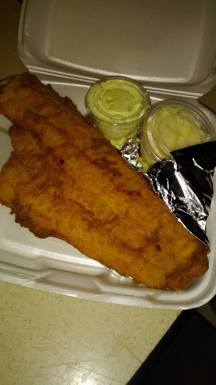 Big Mikes | restaurant | 120 N Pine St, Gloversville, NY 12078, USA | 5187253647 OR +1 518-725-3647